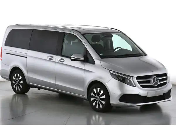 MERCEDES-BENZ V 220 (4/10)