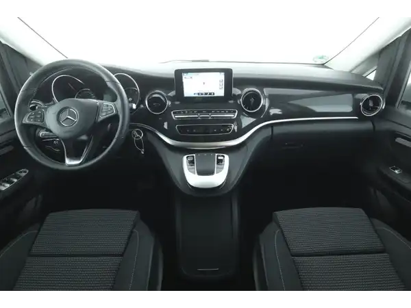 MERCEDES-BENZ V 220 (7/10)