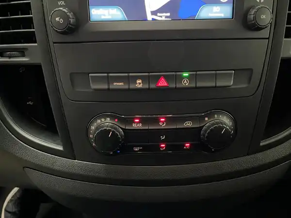 MERCEDES-BENZ V-KLASSE (13/19)