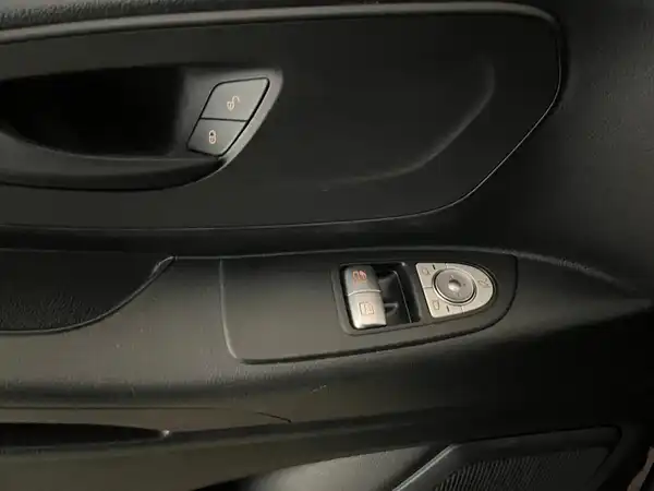 MERCEDES-BENZ V-KLASSE (18/19)