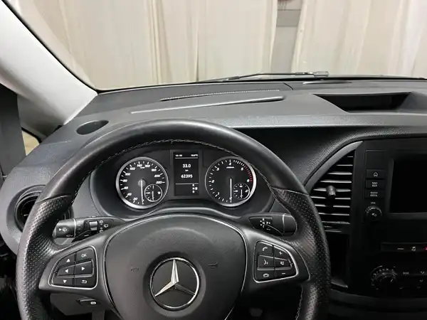 MERCEDES-BENZ V-KLASSE (9/19)