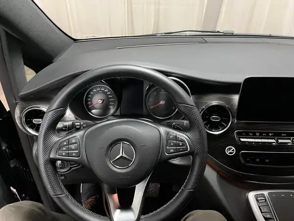 MERCEDES-BENZ V 300 d (9/21)