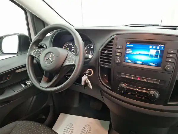 MERCEDES-BENZ V-KLASSE (10/15)