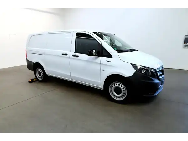 MERCEDES-BENZ V-KLASSE (4/9)
