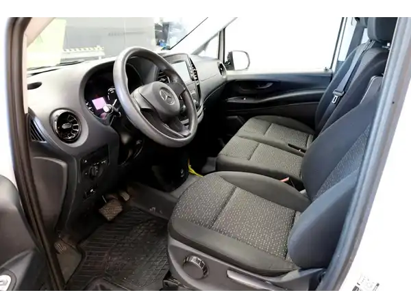 MERCEDES-BENZ V-KLASSE (7/9)