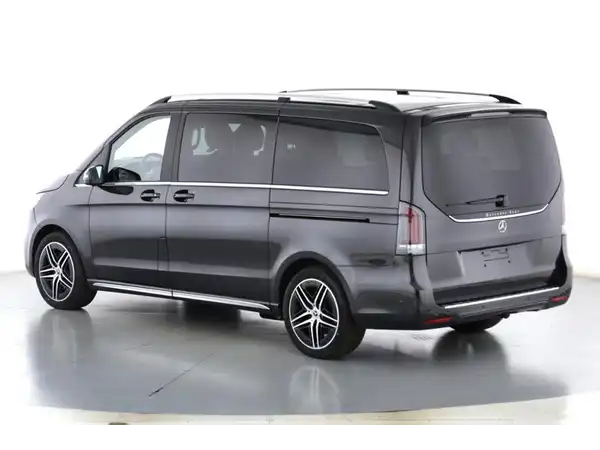 MERCEDES-BENZ V 220 (5/10)