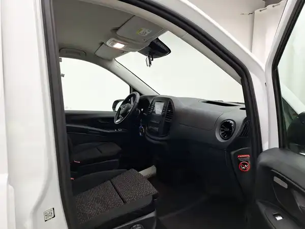 MERCEDES-BENZ VITO (9/16)