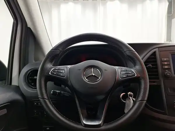 MERCEDES-BENZ VITO (7/15)