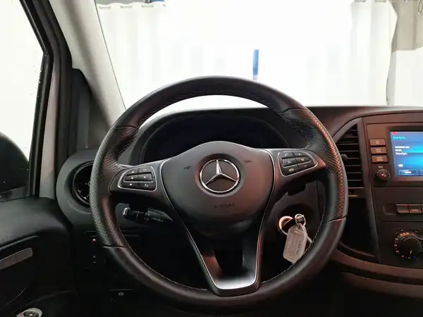 MERCEDES-BENZ VITO (7/15)