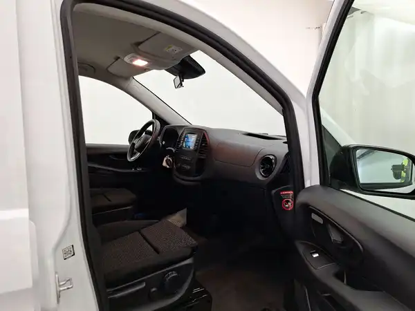 MERCEDES-BENZ VITO (9/15)