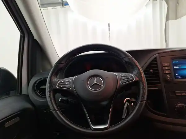 MERCEDES-BENZ VITO (7/15)