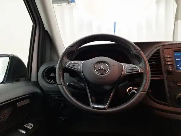 MERCEDES-BENZ VITO (7/15)