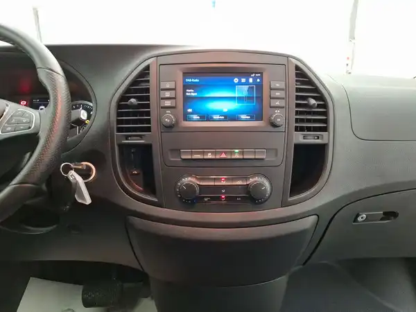 MERCEDES-BENZ VITO (8/15)