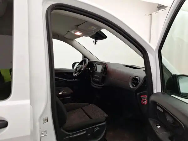 MERCEDES-BENZ VITO (9/15)