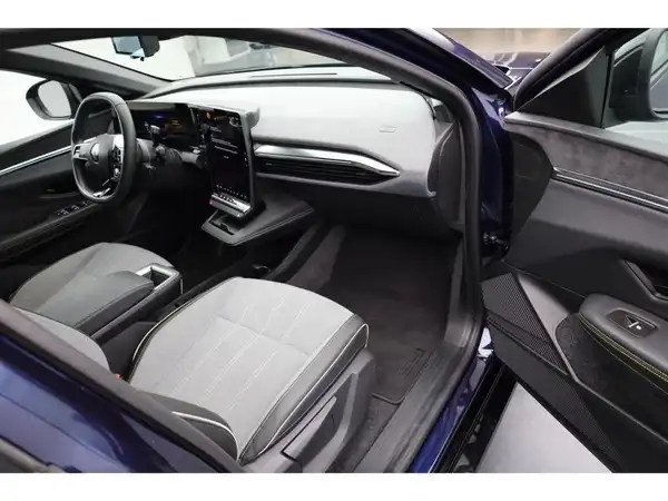 RENAULT MEGANE (12/26)