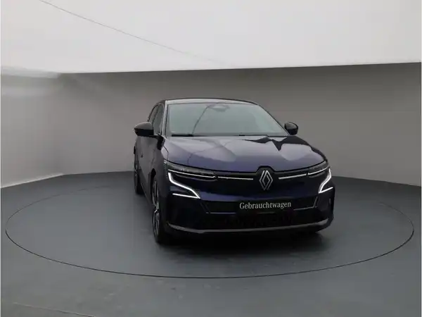 RENAULT MEGANE (8/26)