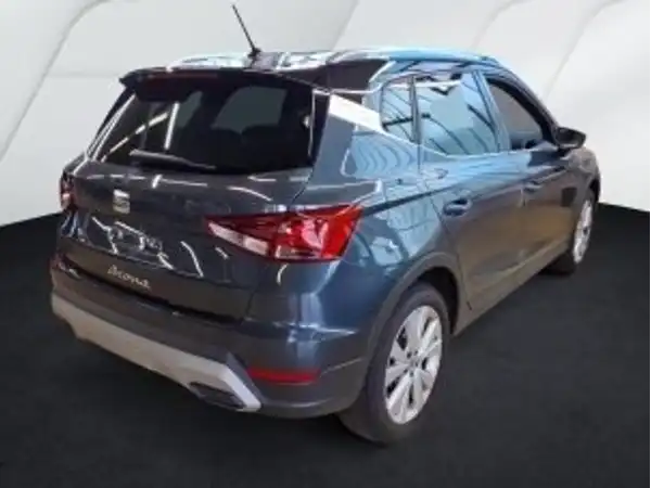SEAT ARONA (3/6)