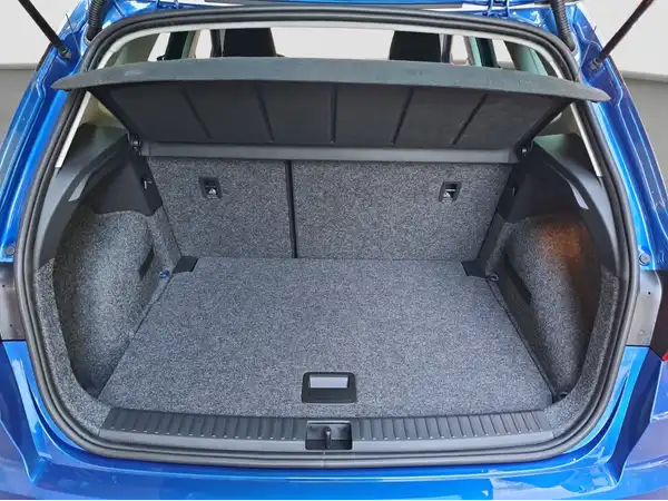 SEAT ARONA (13/16)