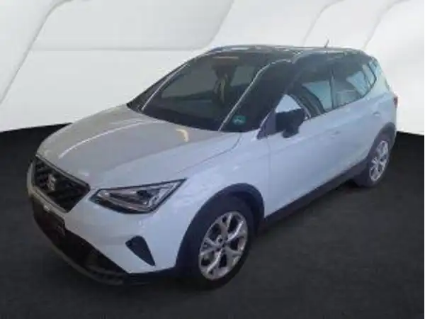 SEAT ARONA (1/7)