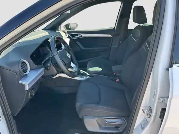 SEAT ARONA (8/16)