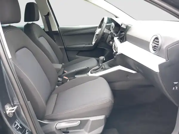 SEAT ARONA (13/15)