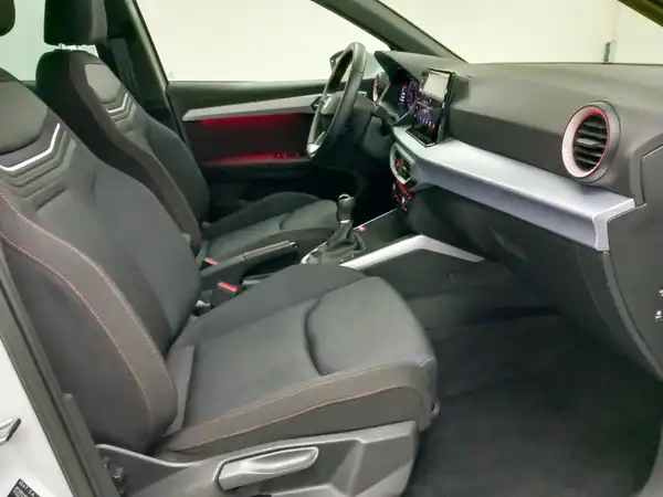 SEAT ARONA (13/17)