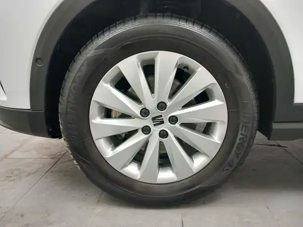 SEAT ARONA (17/17)