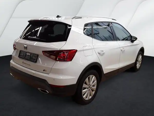 SEAT ARONA (3/9)