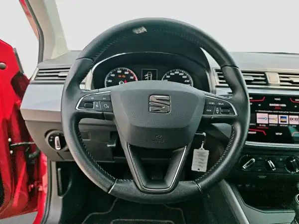 SEAT ARONA (11/16)