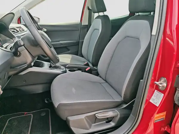 SEAT ARONA (8/16)