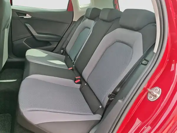 SEAT ARONA (9/16)