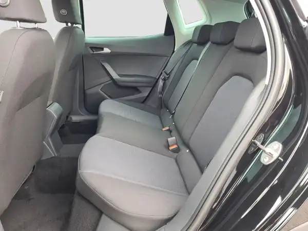 SEAT ARONA (8/15)