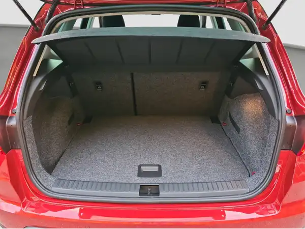 SEAT ARONA (13/16)
