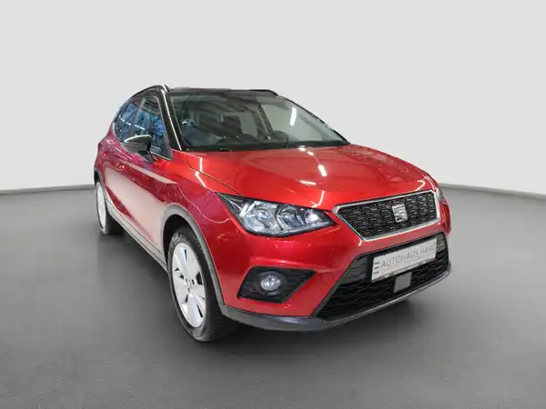 SEAT ARONA (4/10)