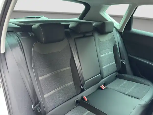 SEAT ATECA (15/16)