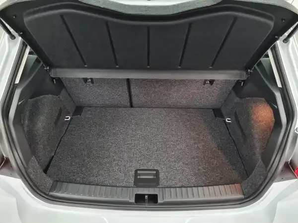 SEAT IBIZA (13/18)