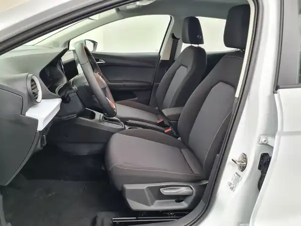 SEAT IBIZA (8/18)