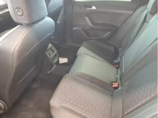 SEAT LEON (5/7)