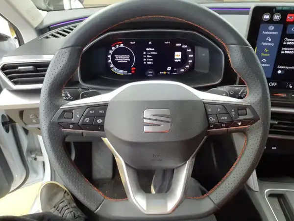 SEAT LEON (4/7)