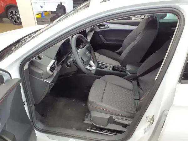 SEAT LEON (5/7)
