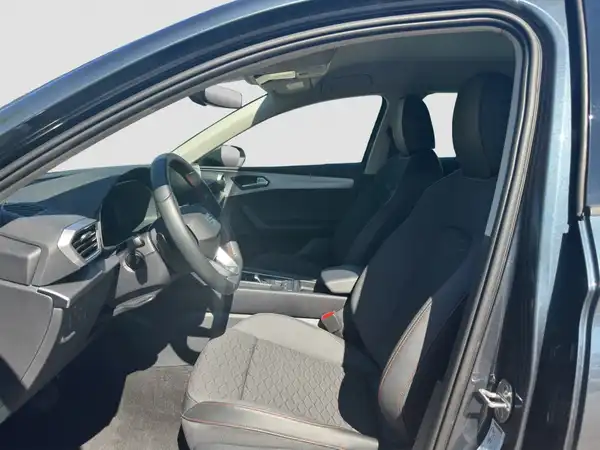 SEAT LEON (8/17)
