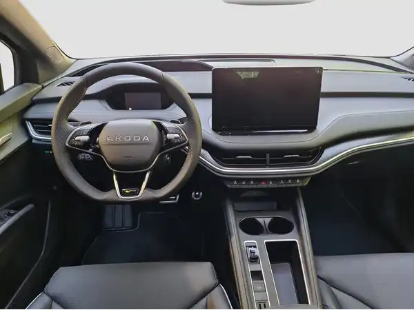 ŠKODA ENYAQ (10/17)