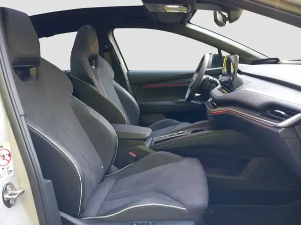 ŠKODA ENYAQ (14/16)