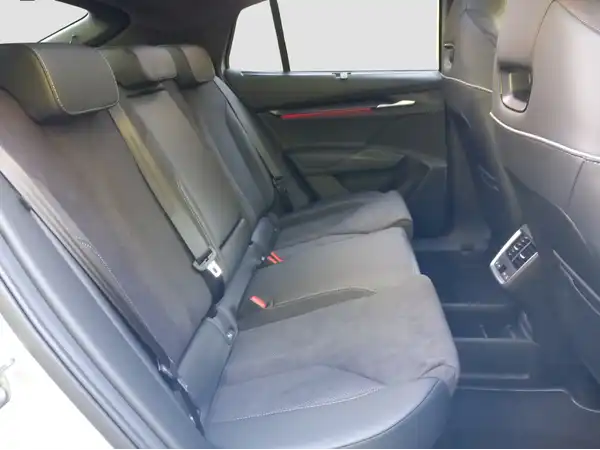 ŠKODA ENYAQ (15/16)