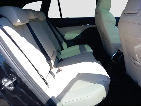 ŠKODA ENYAQ (15/16)