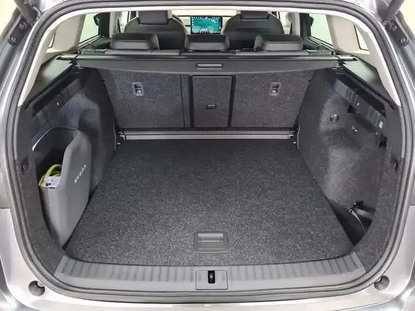 ŠKODA ENYAQ (12/18)