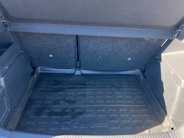 ŠKODA FABIA (13/16)