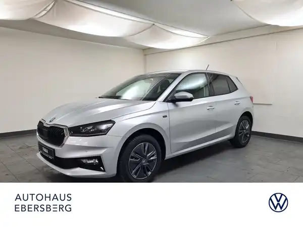 ŠKODA FABIA (2/16)