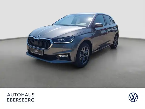 ŠKODA FABIA (2/16)