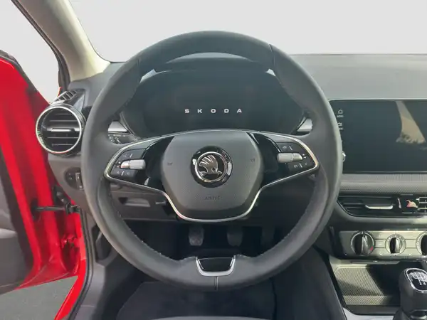 ŠKODA FABIA (11/17)